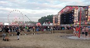 Przystanek Woodstock 2015, duŝego antaŭ la granda scenejo